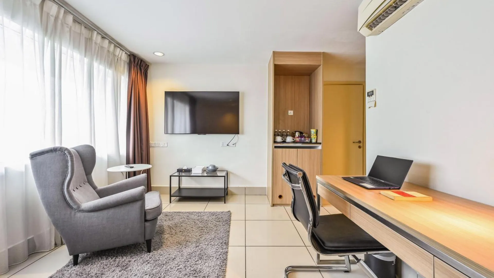 Hotel Pudu Plaza Куала-Лумпур 3*,